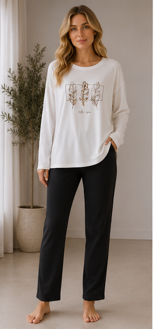 long-sleeved top